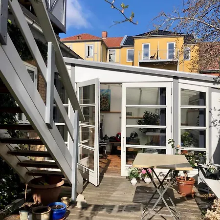 Lägenhet Dronningensgade 13 *